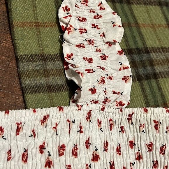 Rouched Floral Tank Top - Picture 3 of 4